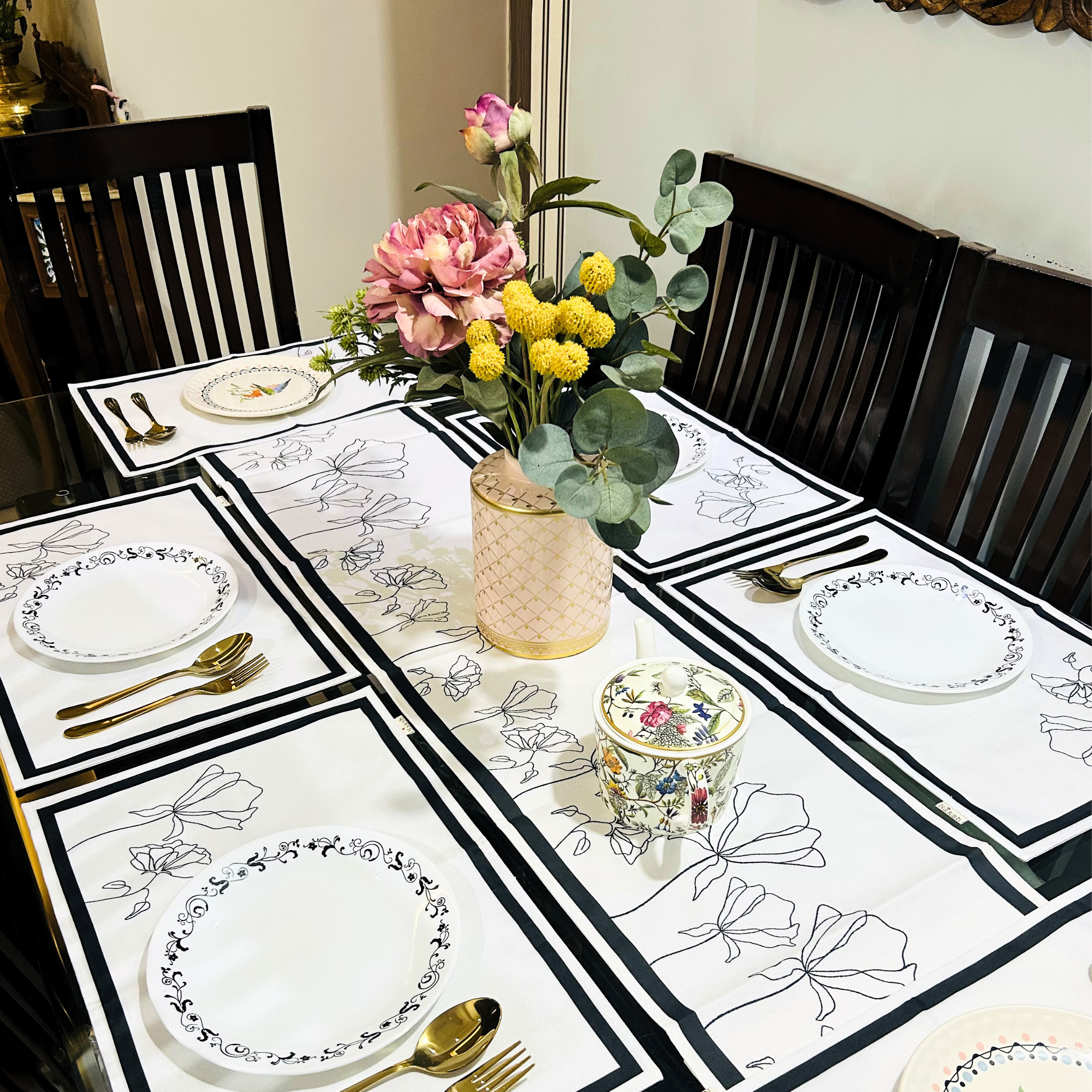 Ink Floral Table Mat & Runner Set